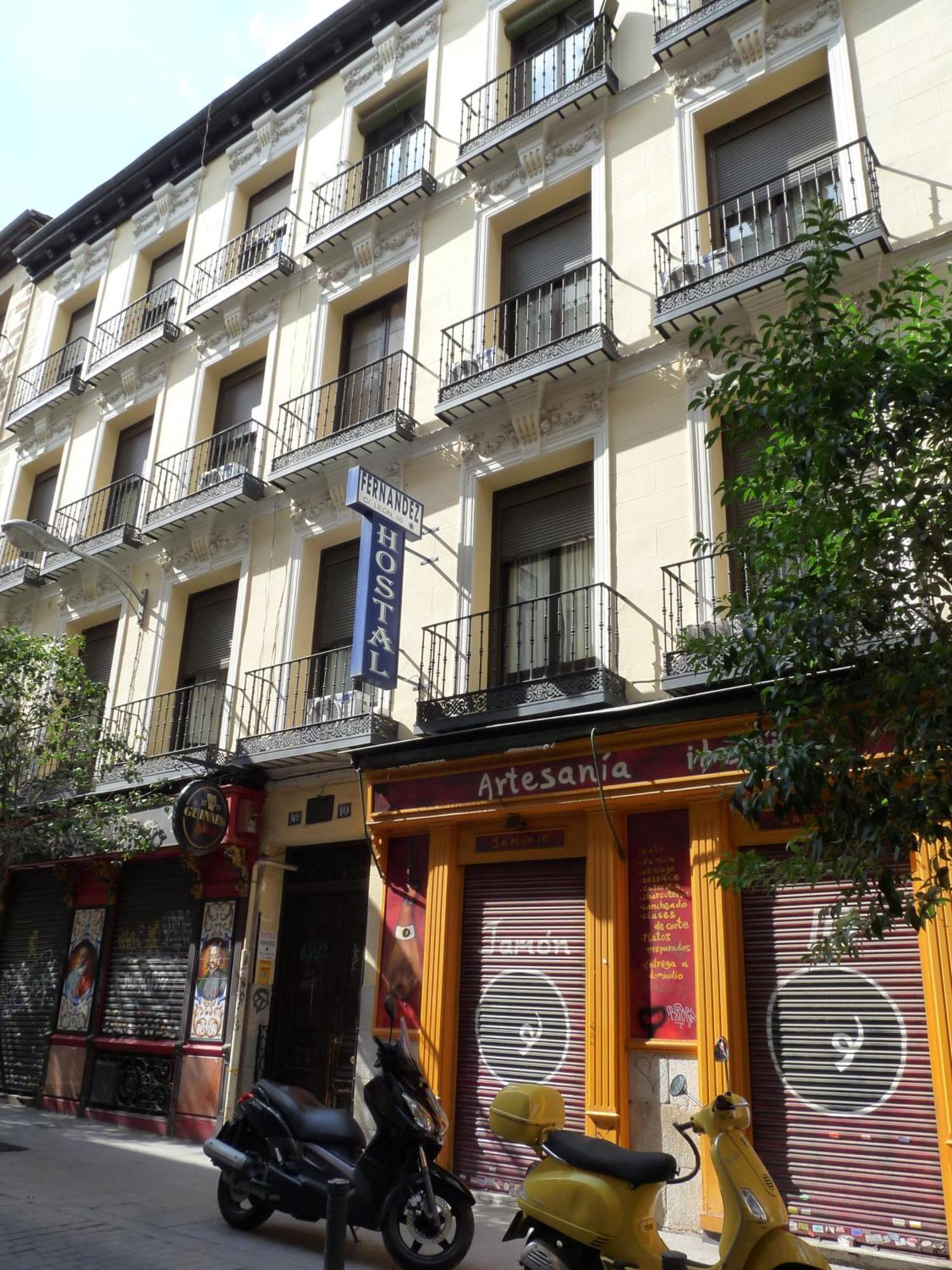 Hostal Fernandez Madrid Dış mekan fotoğraf